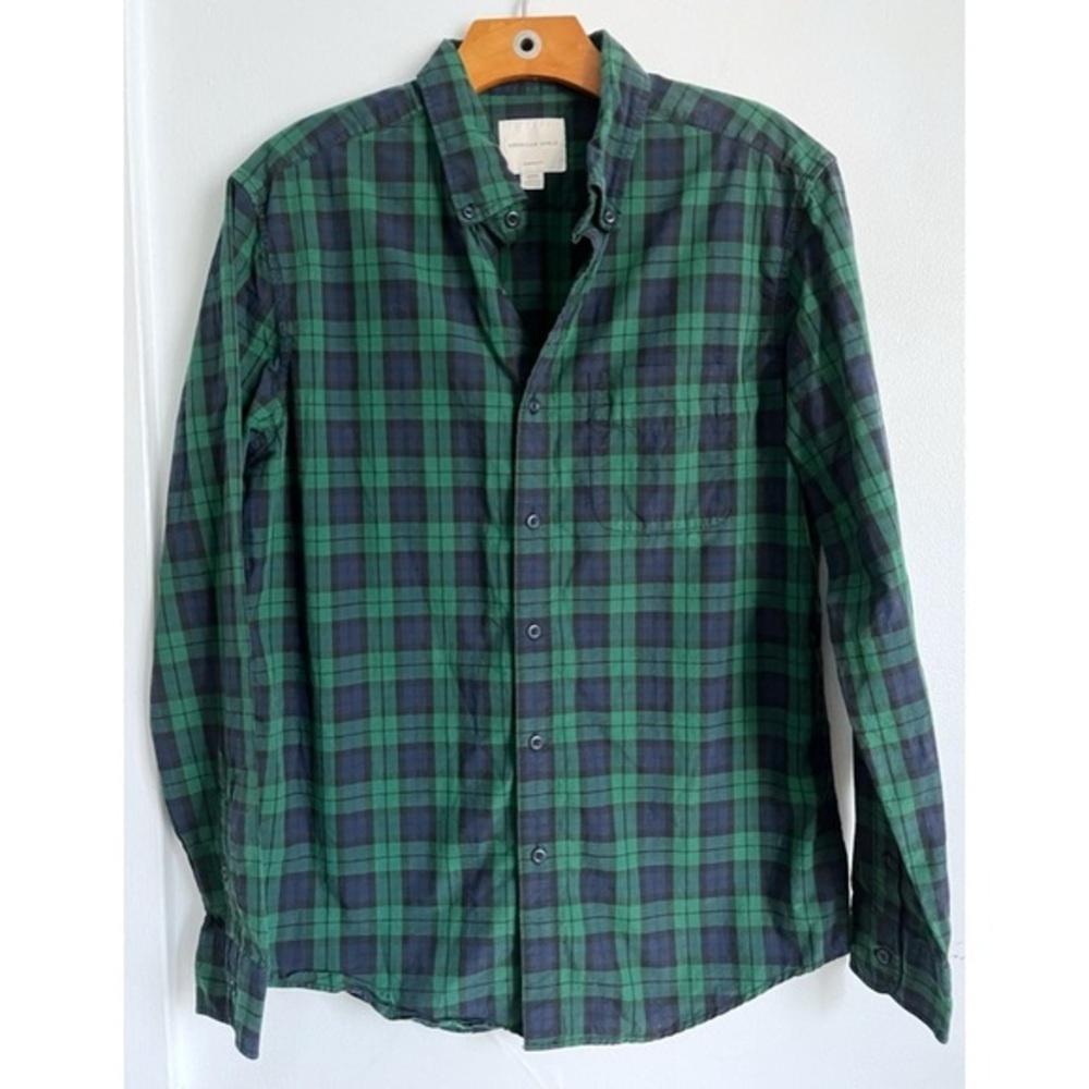 American Eagle Outfitters • Navy Blue Green Plaid Classic Fit Button Down Shirt